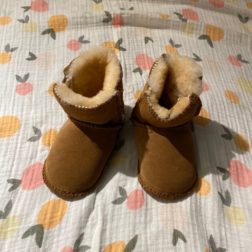Minnetonka baby boots
